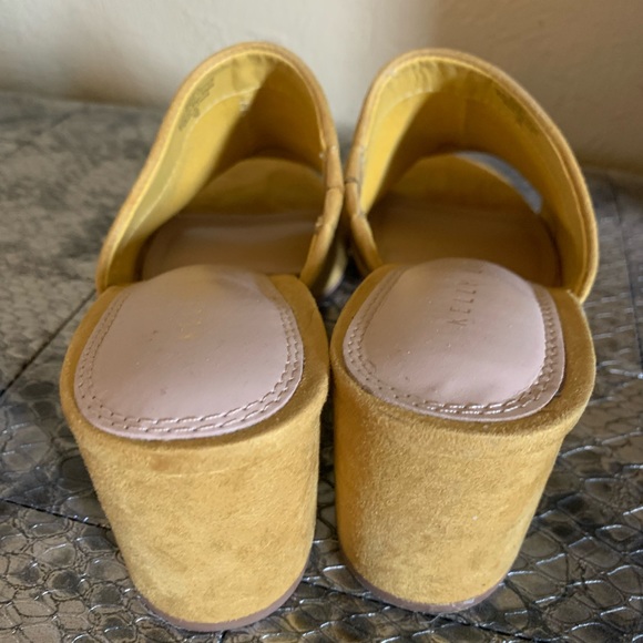 Kelly & Katie Borea Suede Shoes in Mustard Size 7 - Picture 2 of 4